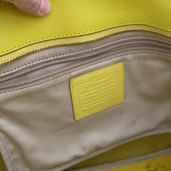 Coach tote - Picture 6 of 10